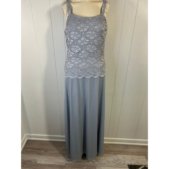 Marina Lace Bodice Evening Maxi Gown Dress Women's 6 Light Gray NWOT - Picture 1 of 5